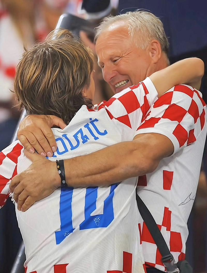 越来越卷的真人互动游戏赛道，《失业了，我获得了亿万游戏财产！》靠什么能杀出重围