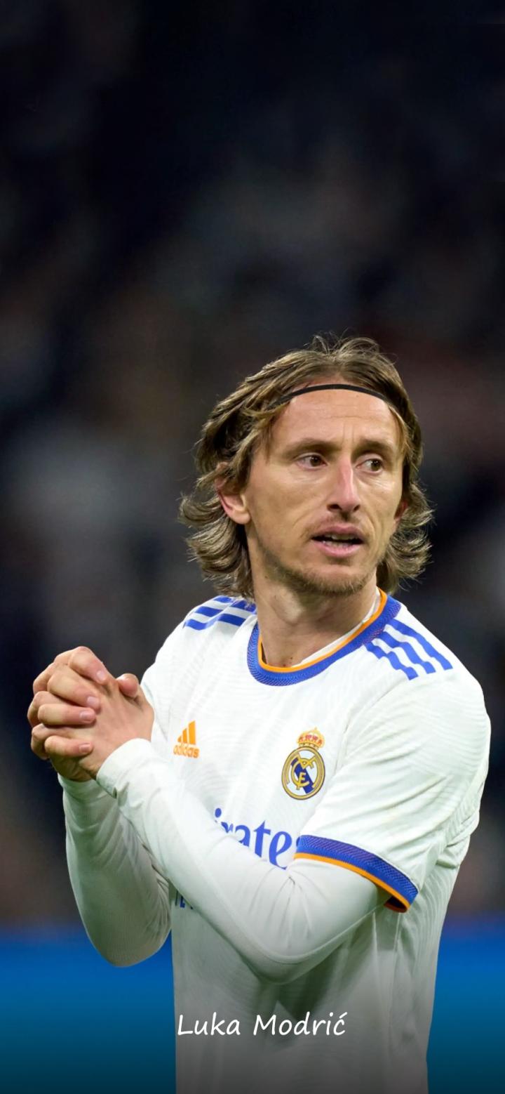 格纳布里：获得巨额收入后曾沉迷奢侈消费，母亲劝我脚踏实地