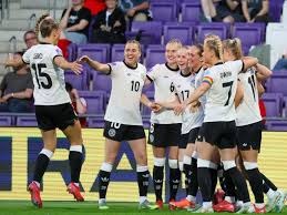 残阵生死斗！意大利杯罗马主场复仇都灵：红狼靠定位球破局还是公牛防反偷鸡？