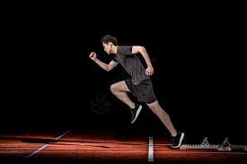 德天空：拜仁引进费耶诺德右后卫里德的谈判正在取得进展